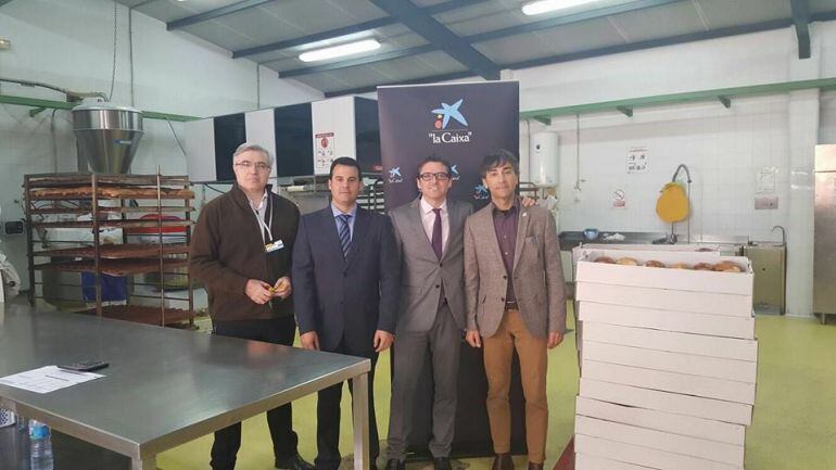 La Cofradía del Cristo del Perdón ha repartido 3.000 monas