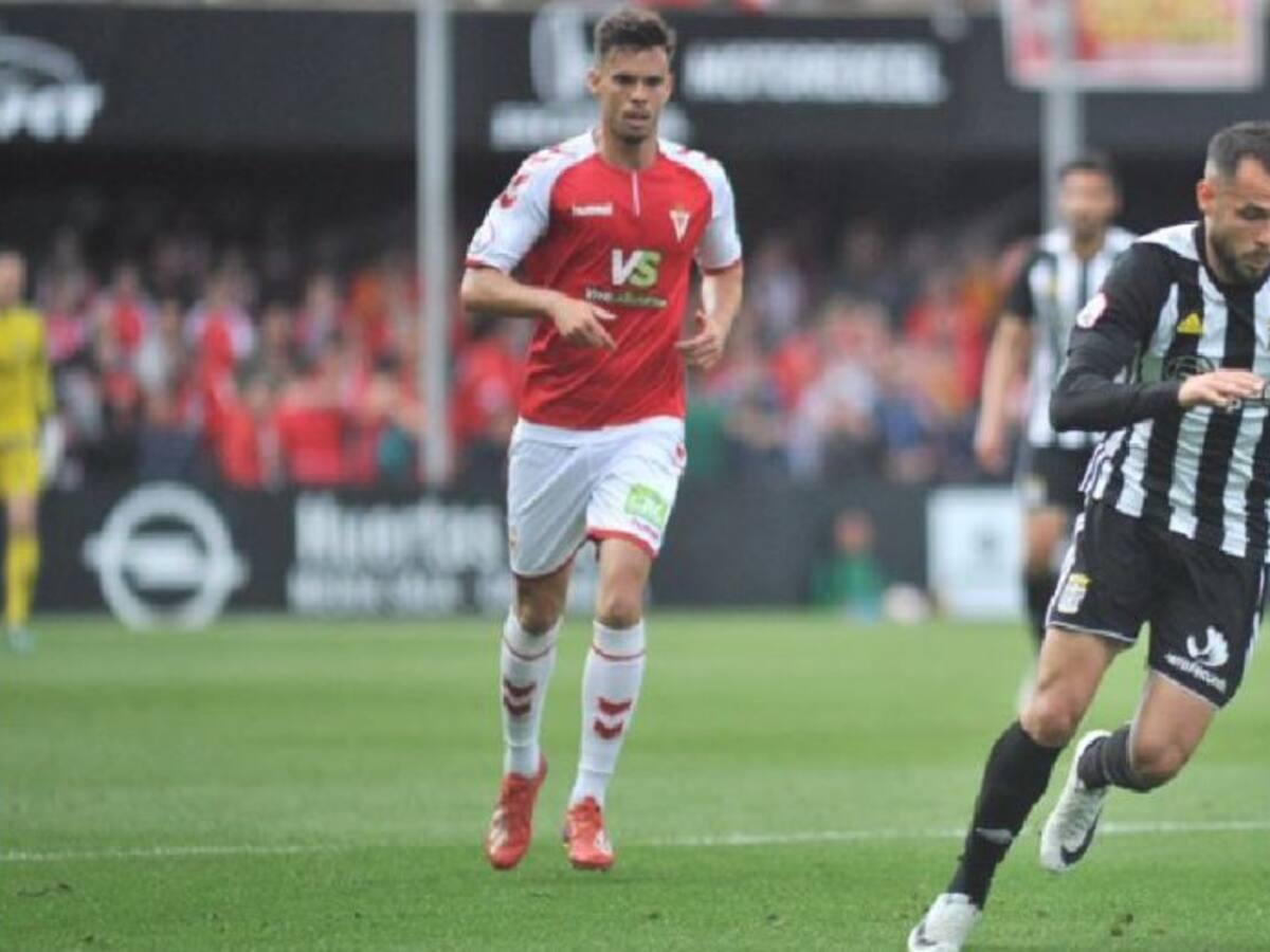 El Real Murcia le roba un punto al Efesé en el Cartagonova