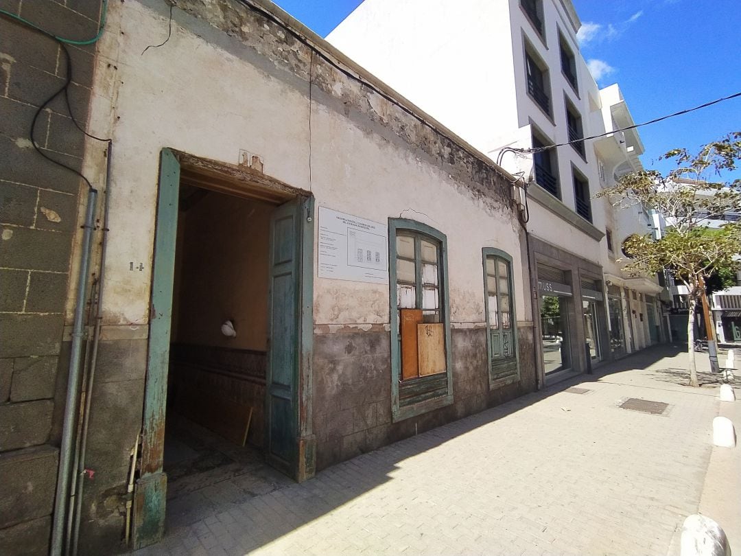 Edificio de la calle Canalejas de Arrecife que se convertirá en restaurante.