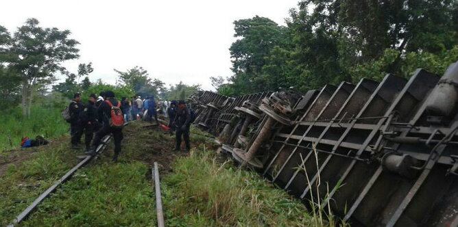 Vista del descarrilamiento del tren de carga conocido como &#039;La Bestia&#039; y usado por inmigrantes para cruzar ilegalmente el país hasta EE UU