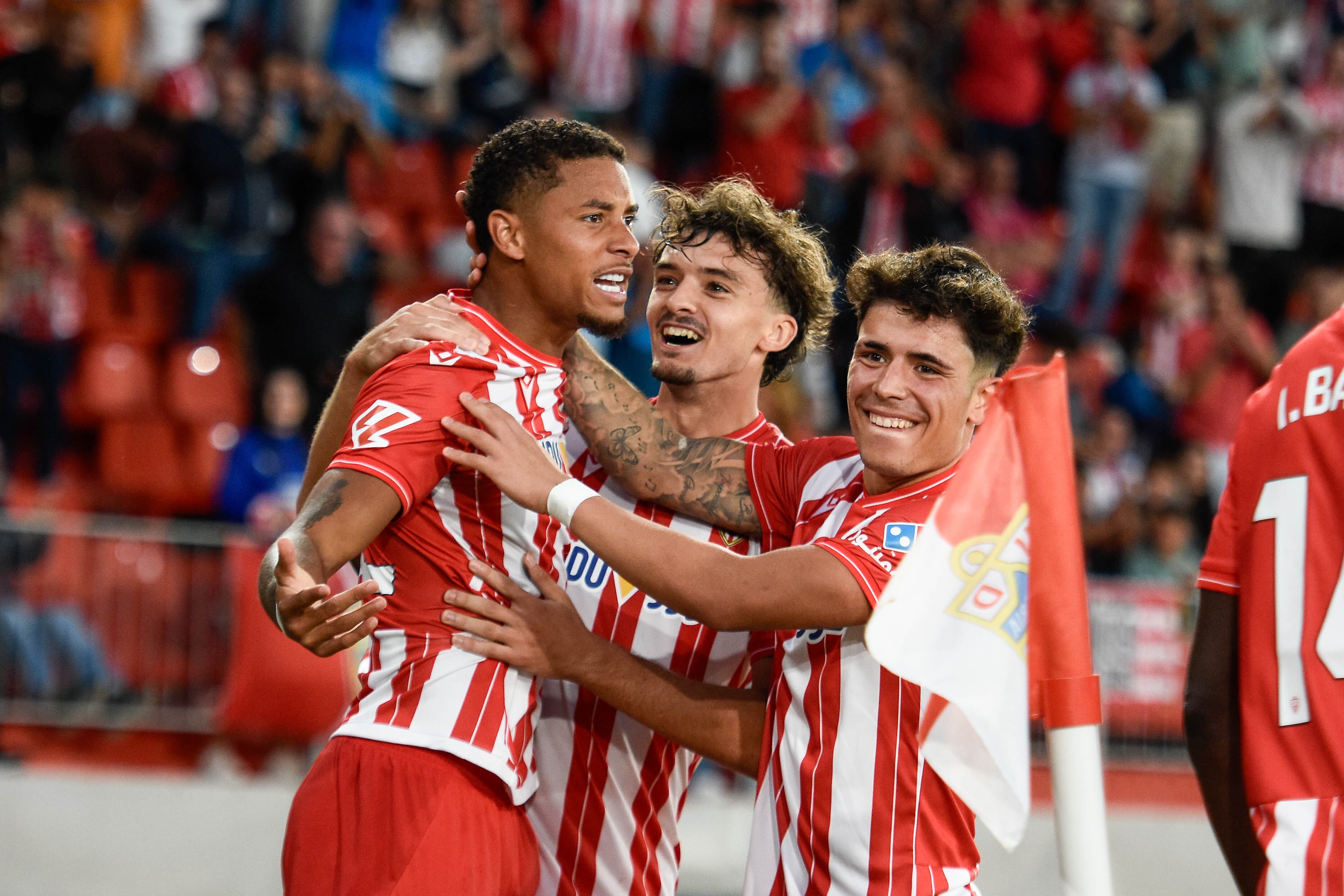 Celebración del gol de Chirino.