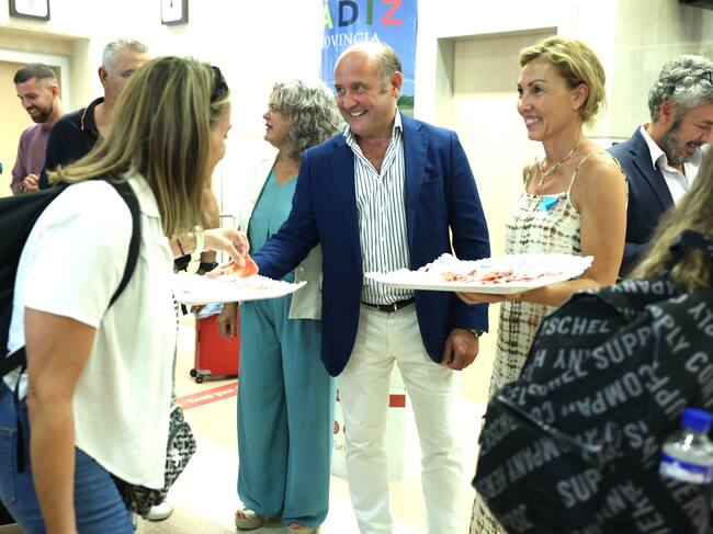 Recepción viajeros en el aeropuerto de Jerez