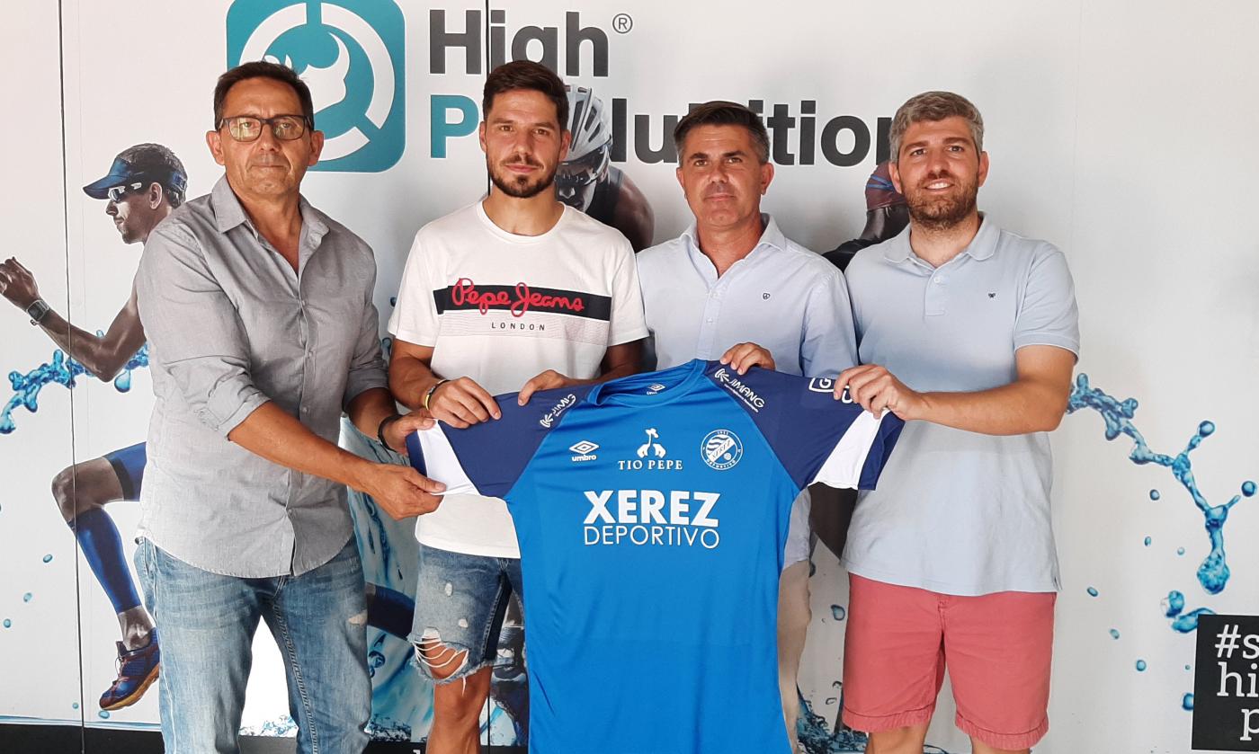 José Ramón durante su presentación como jugador del Xerez DFC