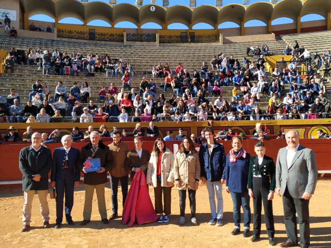 Protagonistas de la clase práctica de tauromaquia organizada por &quot;Miguelete&quot;