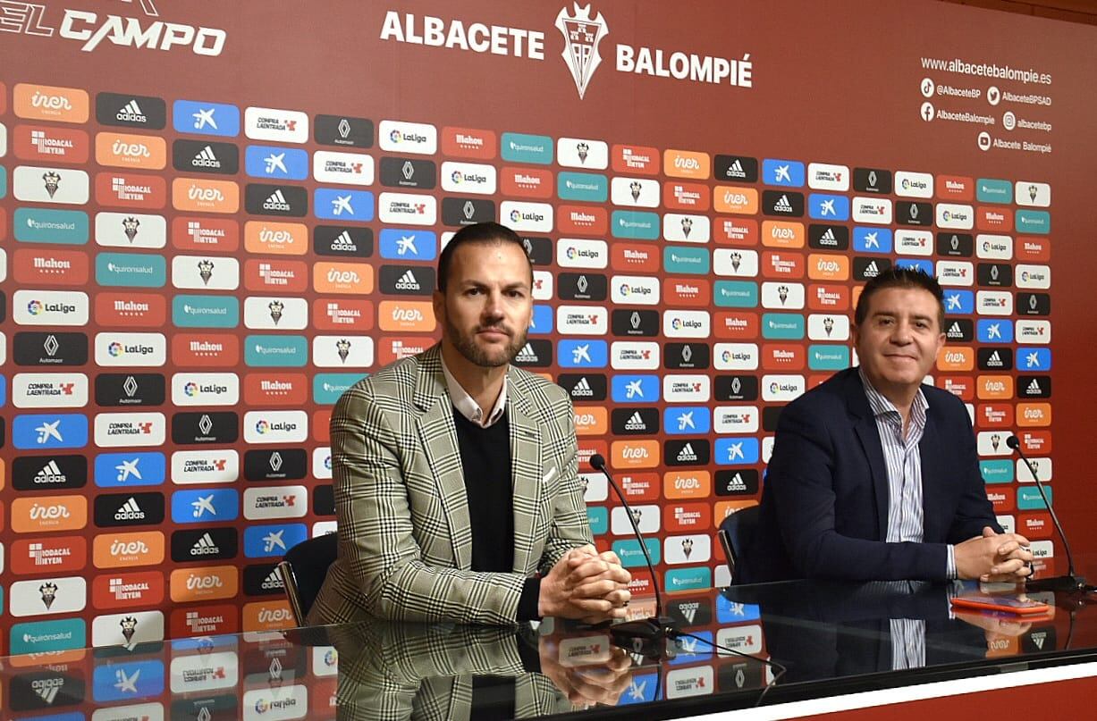 Víctor Varela y Santiago Cabañero, durante la presentación del nuevo acuerdo
