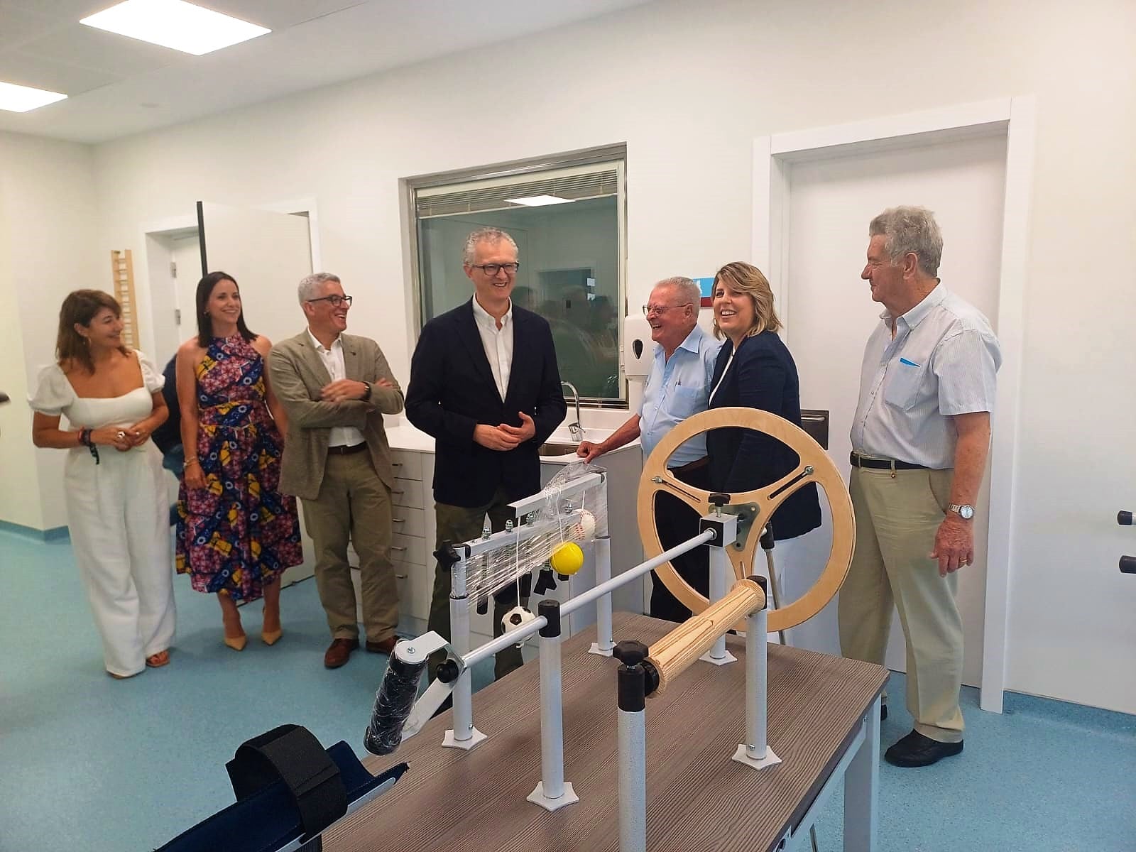 El consejero de Salud, Juan José Pedreño, y la alcaldesa, Noelia Arroyo, visitan el centro de salud de Barrio Peral