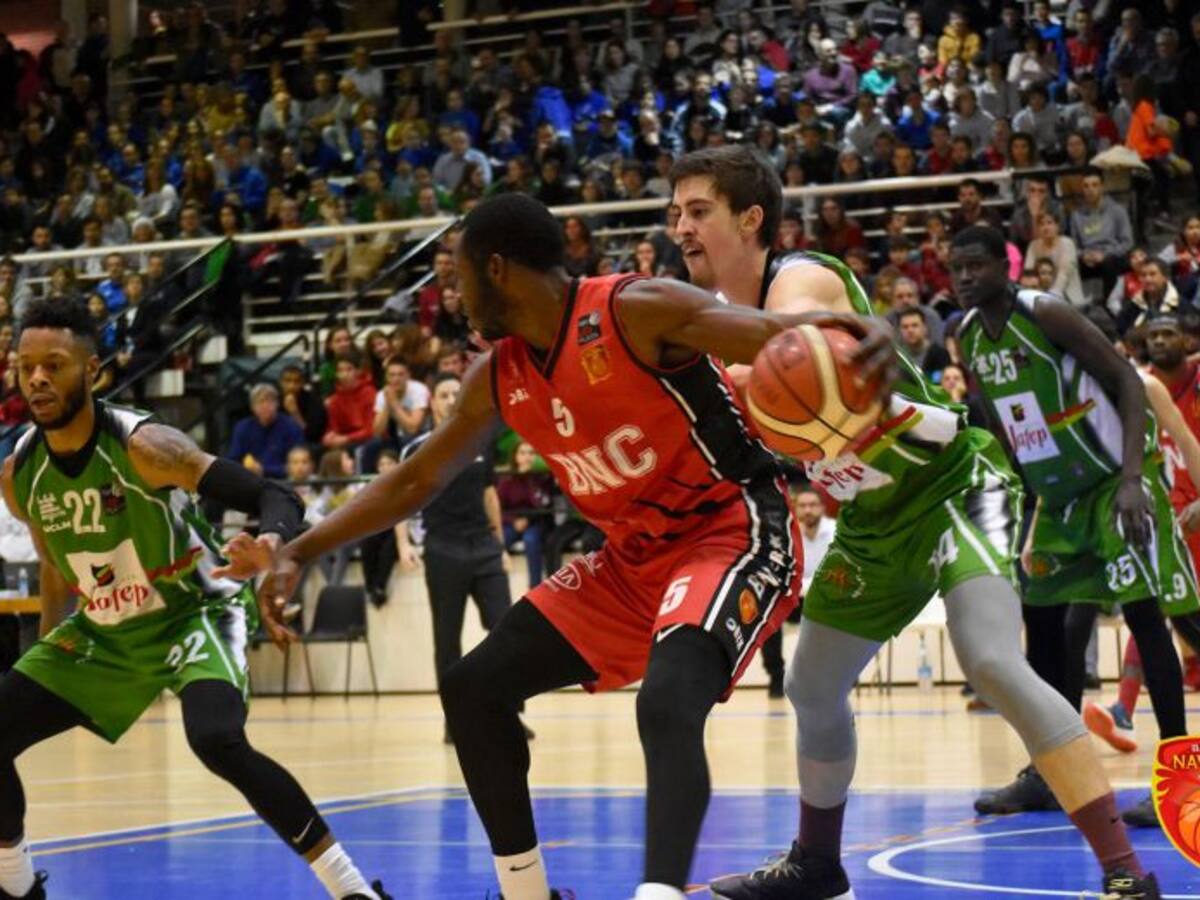 El FG La Roda sigue líder en LEB Plata