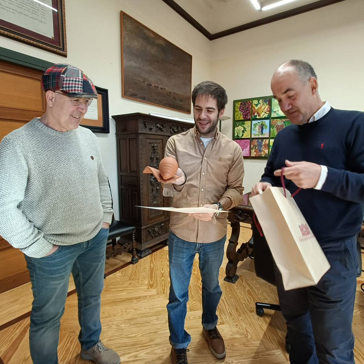 El ayuntamiento de Villarrobledo reconoce la labor del doctor en bioquímica Manuel Valero