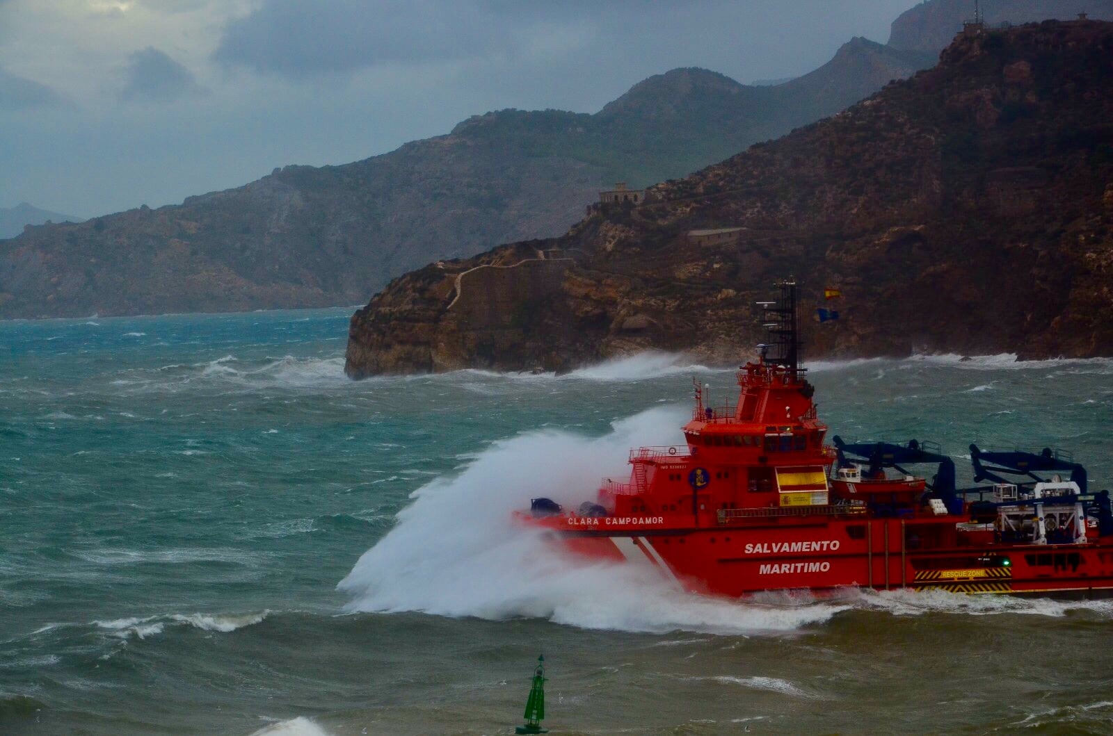 La embarcación de Salvamento Marítimo (SASEMAR) Clara Campoamor, con base en Cartagena