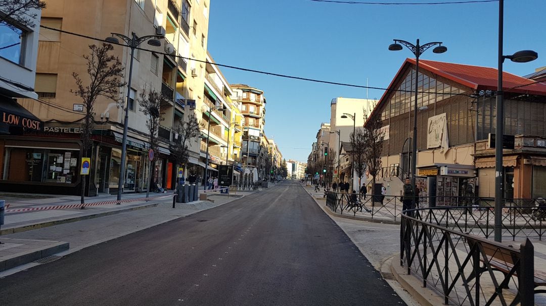 Nuevo aspecto de la avenida Medina Olmos de Guadix.