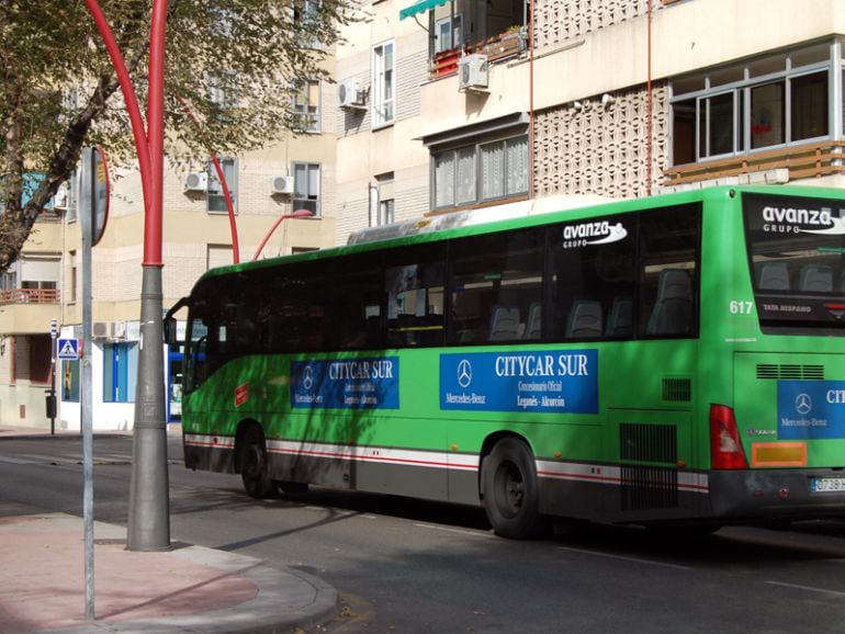 La Comunidad de Madrid únicamente se compromete a reordenar los autobuses de Parla para mejorar la movilidad