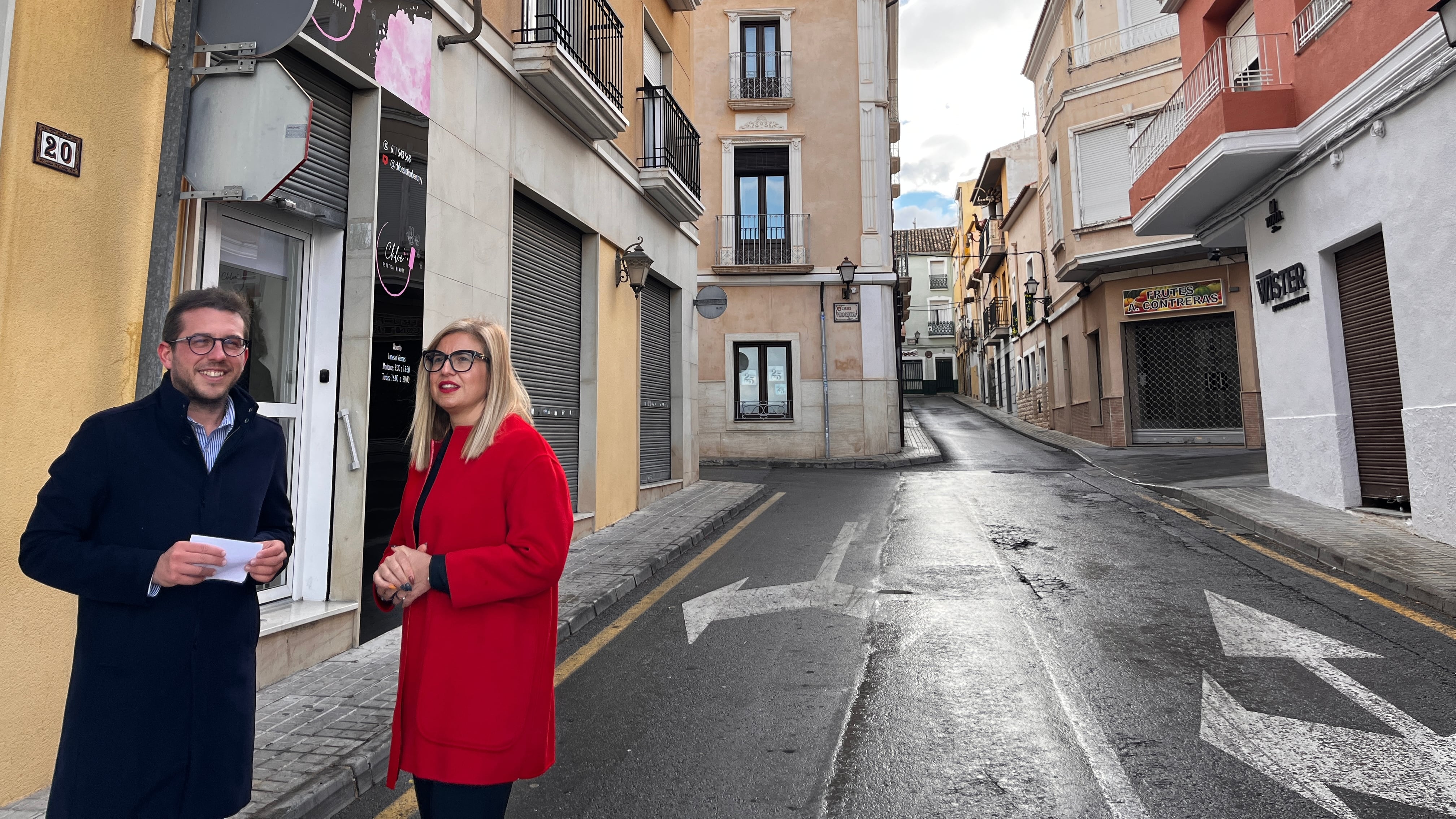 David Morcillo, concejal de Urbanismo de Petrer junto a Irene Navarro, alcaldesa del municipio