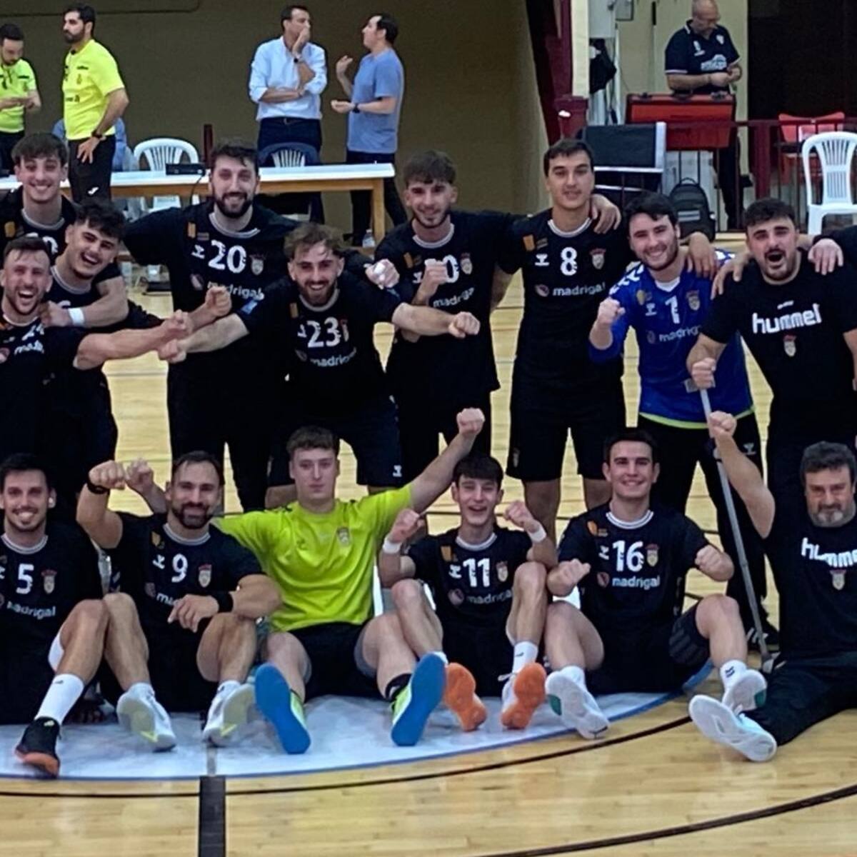 El Elda - C.E.E. acaba la liga empatando en la pista del Atticgo Elche (36-36)