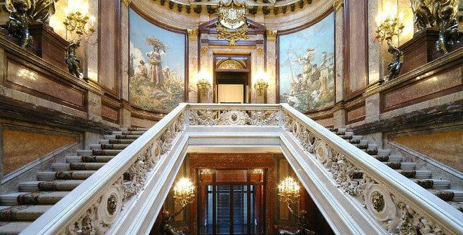 Interior del Palacio del Marqués de Linares.