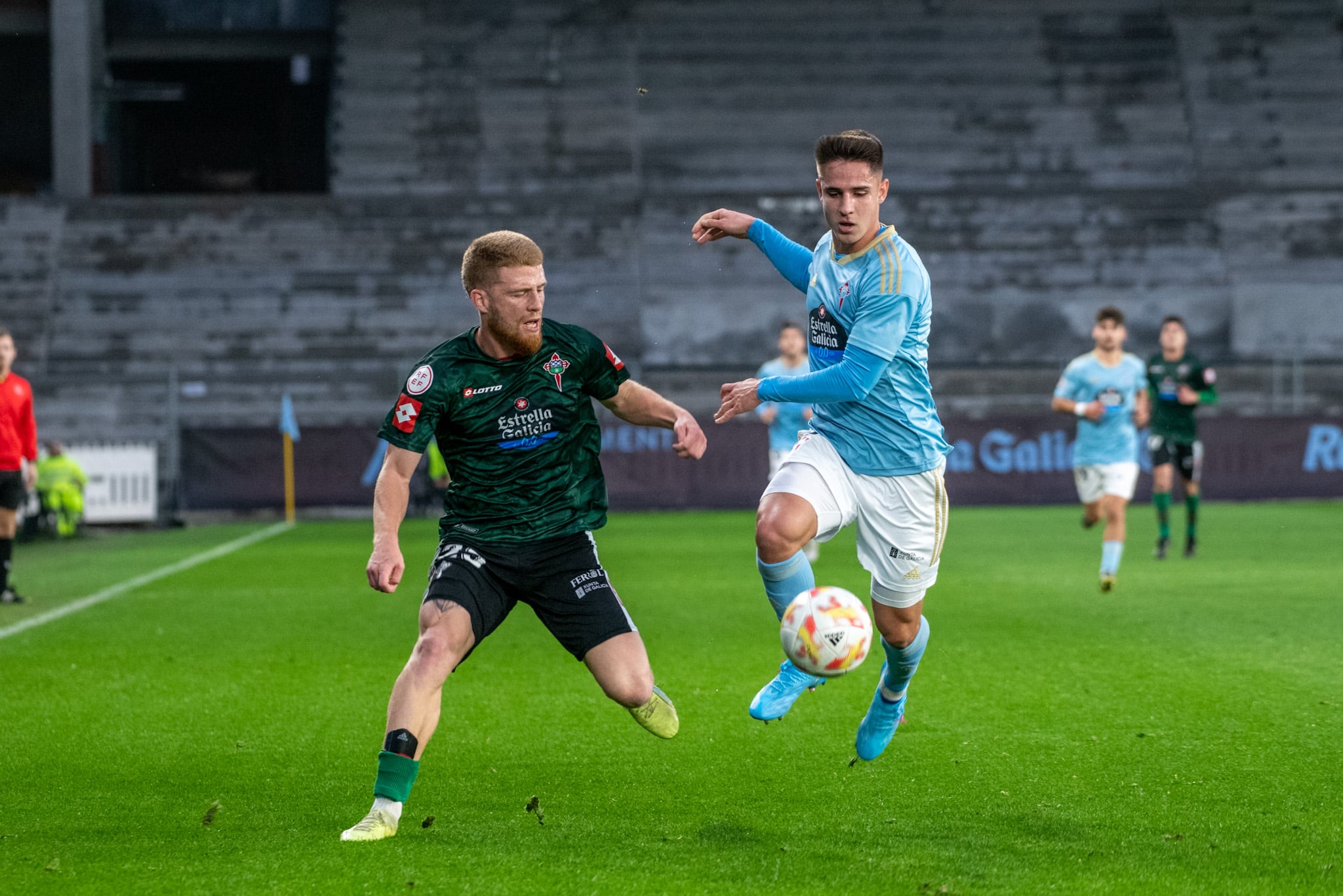 Carlos Vicente, en una jugada del Celta B-Racing de este sábado en Balaídos