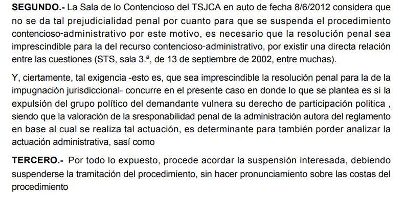 Extracto del auto que suspende el procedimiento.