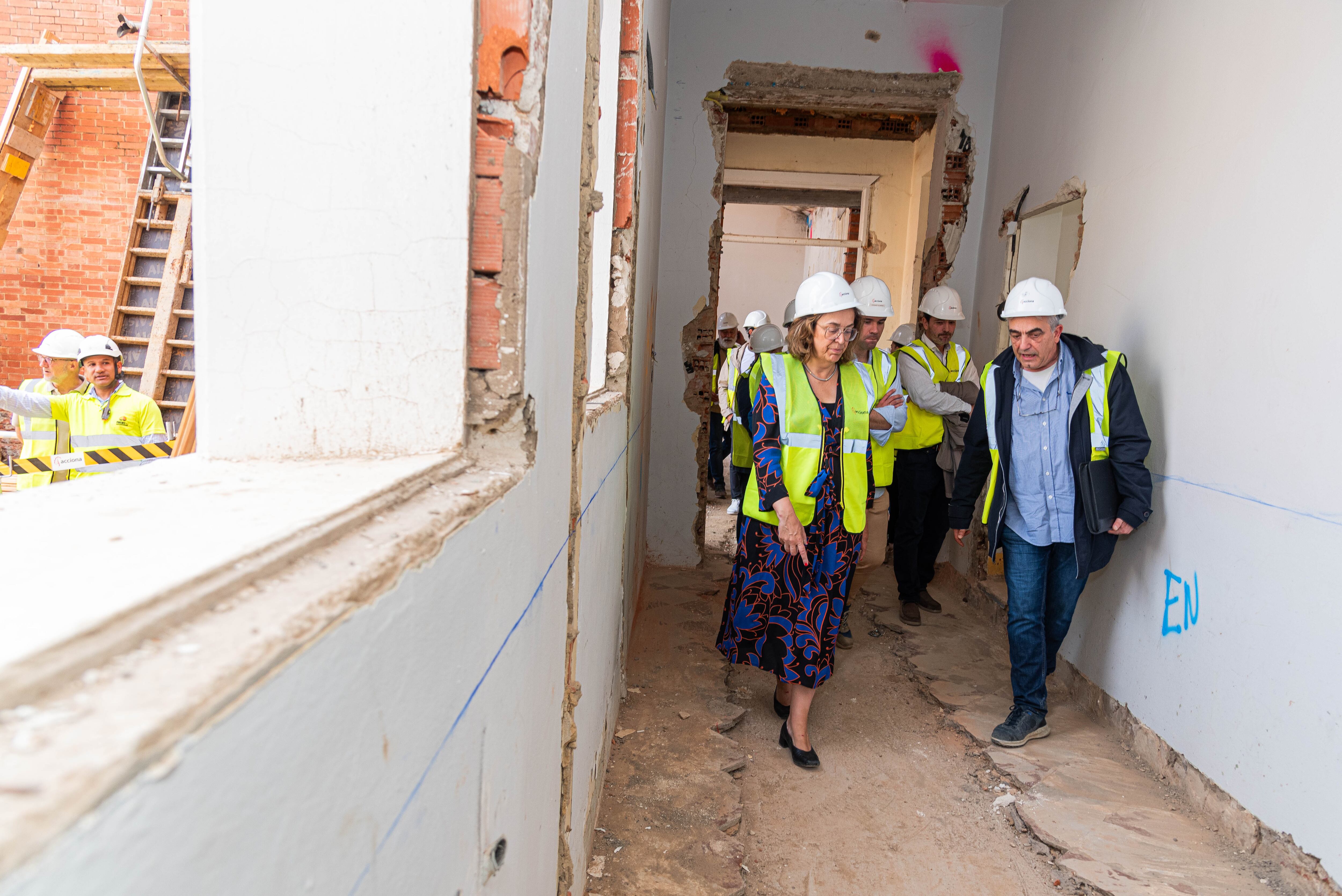 Visita de la presidenta de la Diputación a las obras