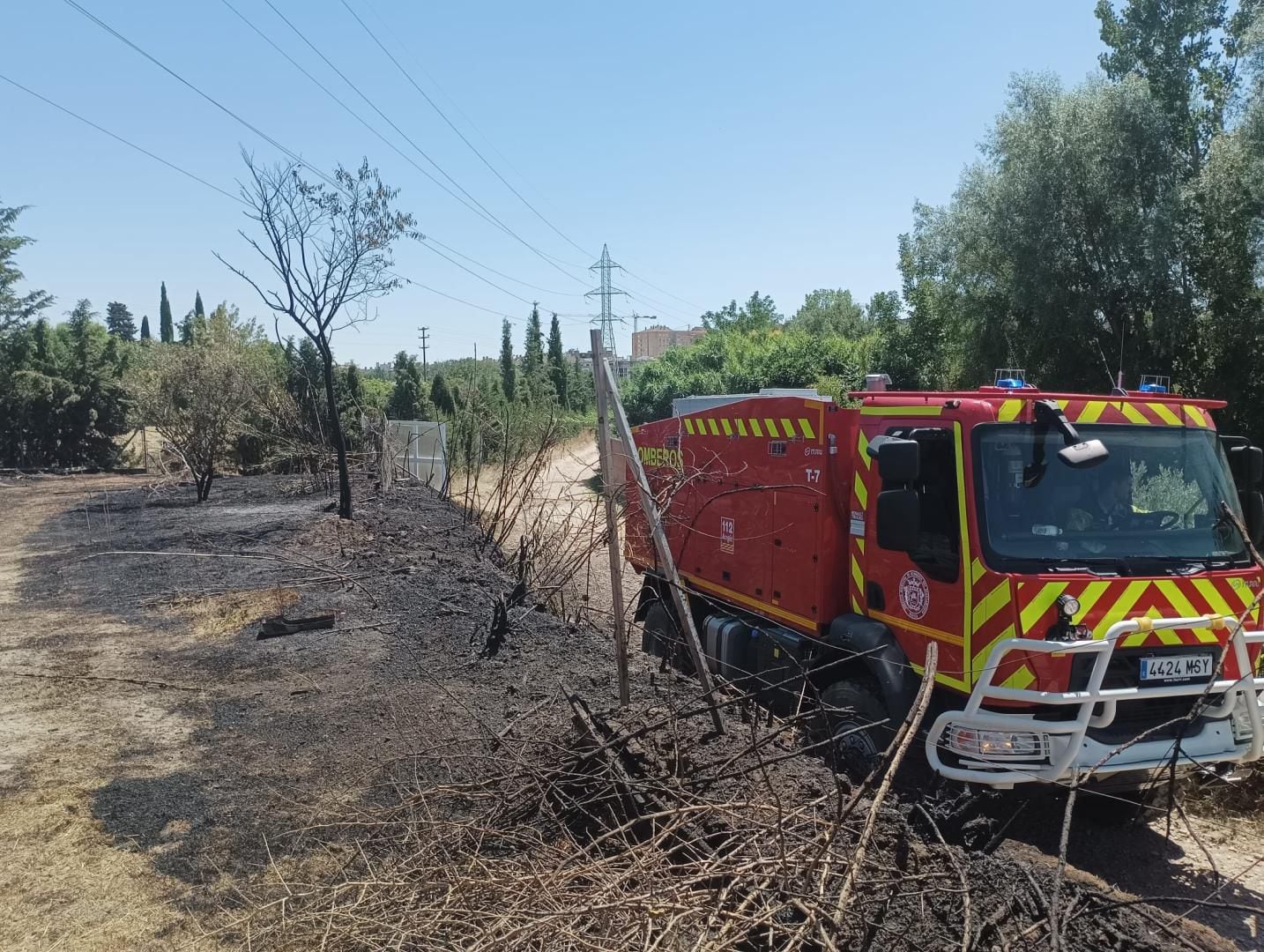 Actuación de los bomberos durante el incendio