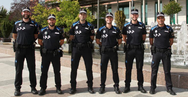 Iván, Guillermo, Daniel, Abraham, Israel y Alejandro son los nuevos policías locales de Alcobendas