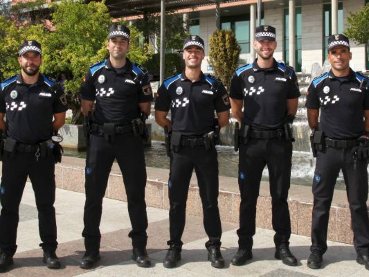 Seis nuevos policías locales patrullarán las calles de Alcobendas