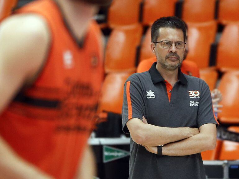 El entrenador del Valencia Basket, Pedro Martínez