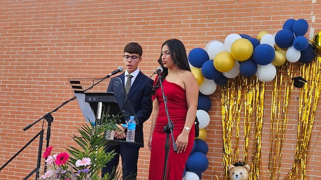 Salomé Ardila y Juan Alberto Serrano, representantes del grupo de 4º ESO A