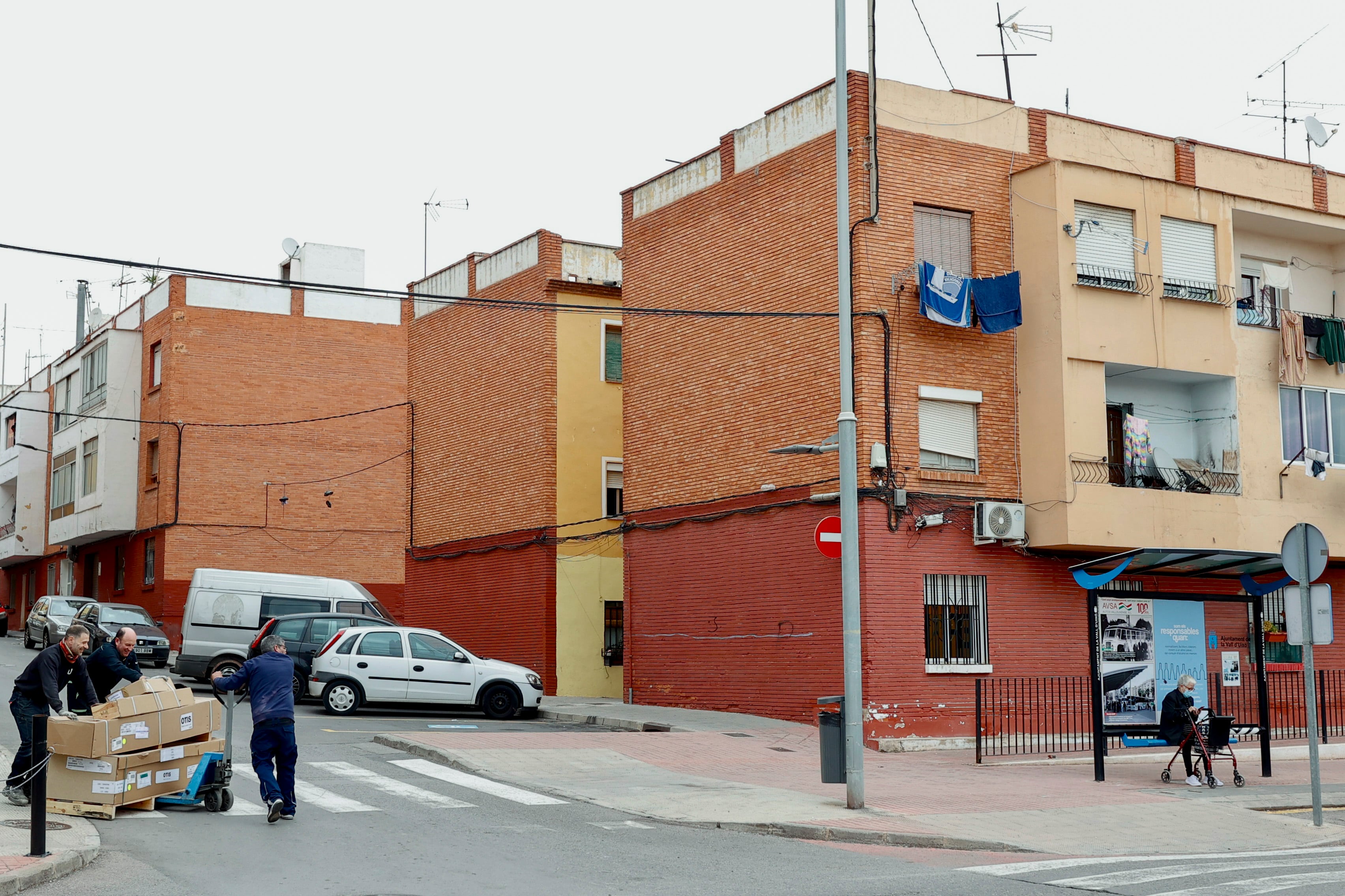 GRAFCVA1401. VALL D&#039;UIXÓ (CASTELLÓN), 14/02/2023.-4/02/2023.-Una reyerta en la calle en la que se vieron implicadas varias personas es la causa que se investiga en el suceso de la Vall d&#039;Uixò (Castellón) en el que una mujer embarazada de 27 años recibió anoche un disparo en la cabeza, que habría sido efectuado desde un coche, según fuentes de la investigación.En la imagen, el barrio de Carbonaire, en Vall d&#039;Uxó, donde tuvieron lugar los hechos.EFE/ Domenech Castelló
