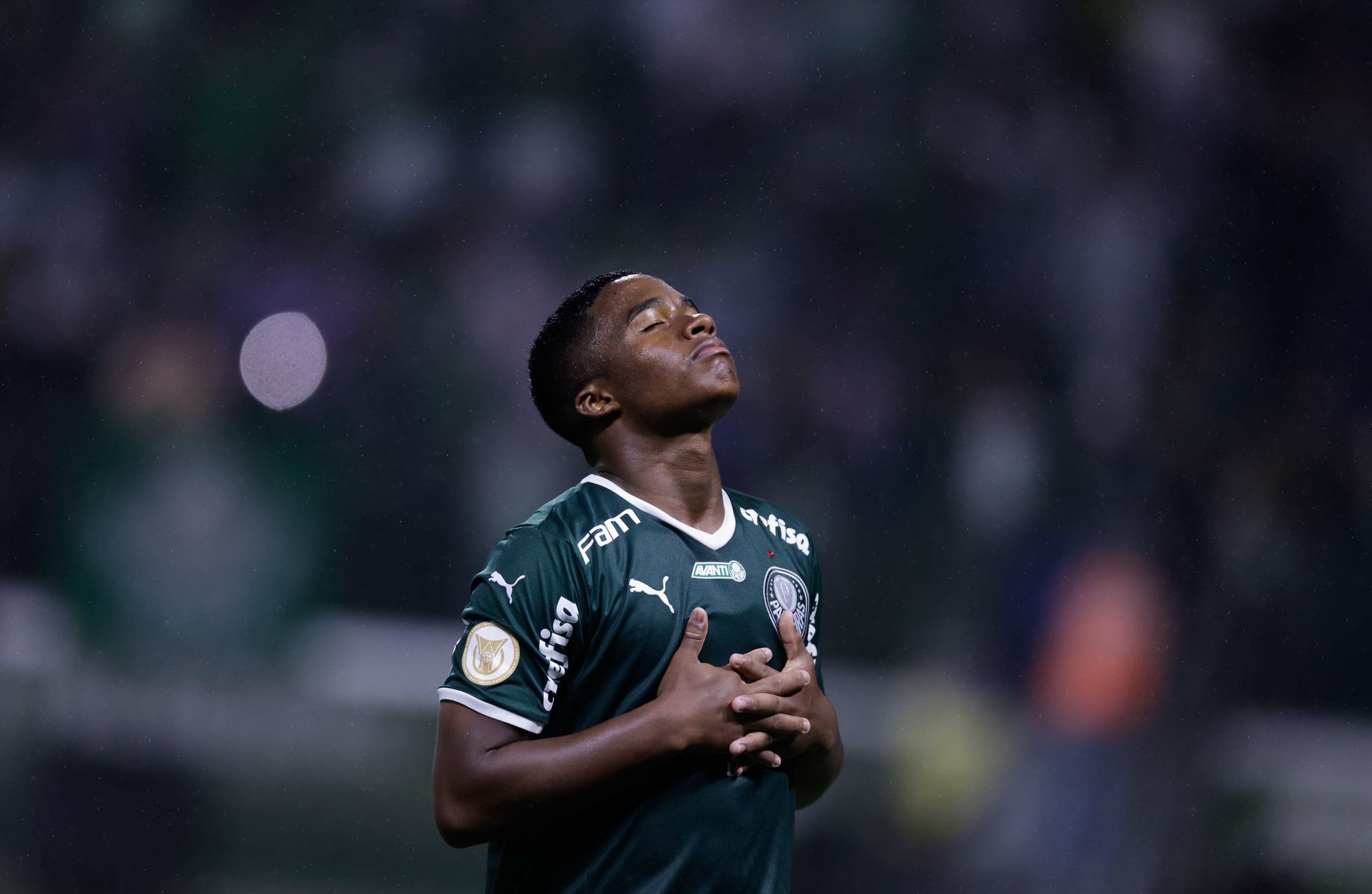 Endick celebra un gol con el Palmeiras en la liga brasileña. (Photo by Alexandre Schneider/Getty Images)