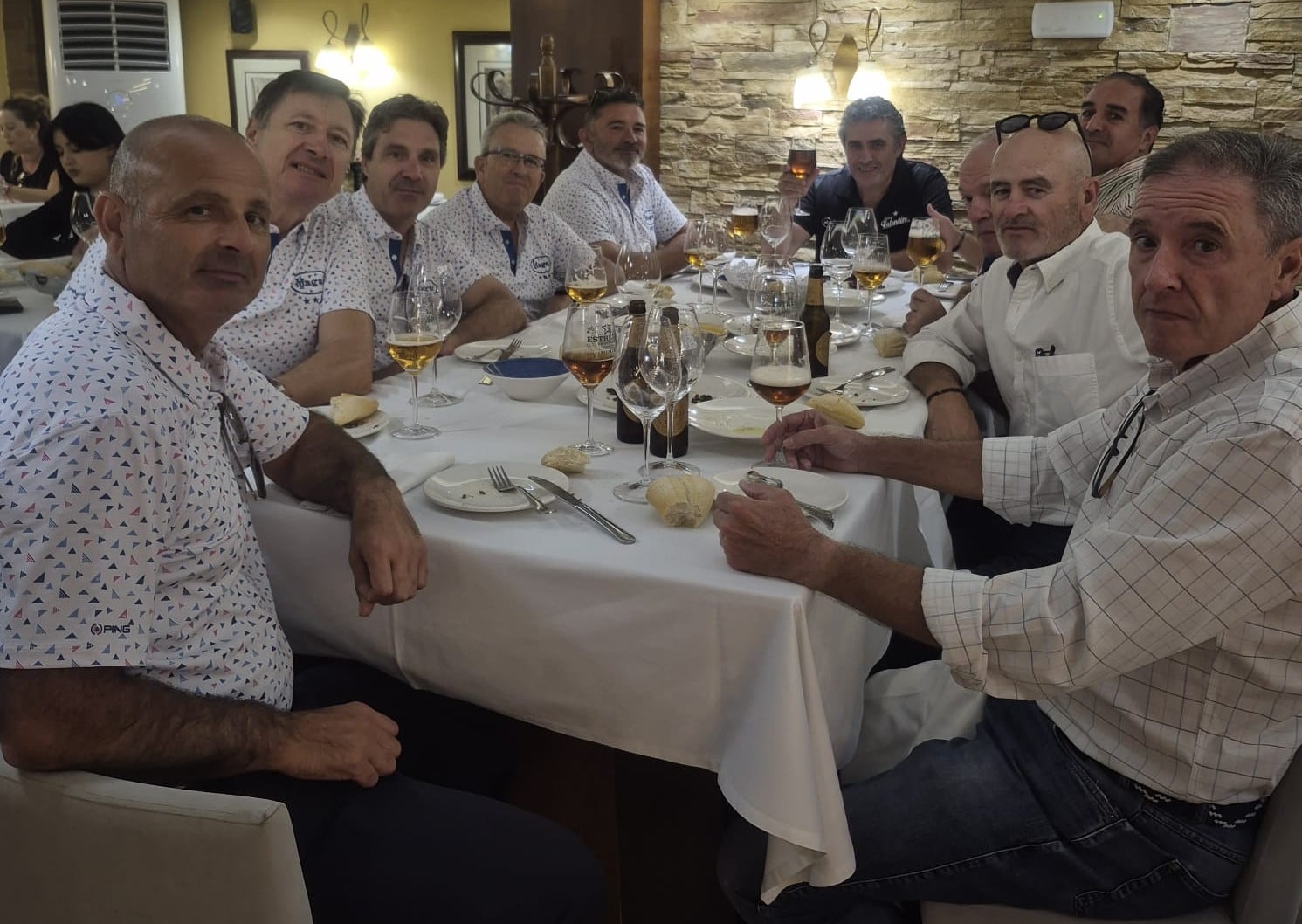 Comida Magar AR y Restaurante Valentín.