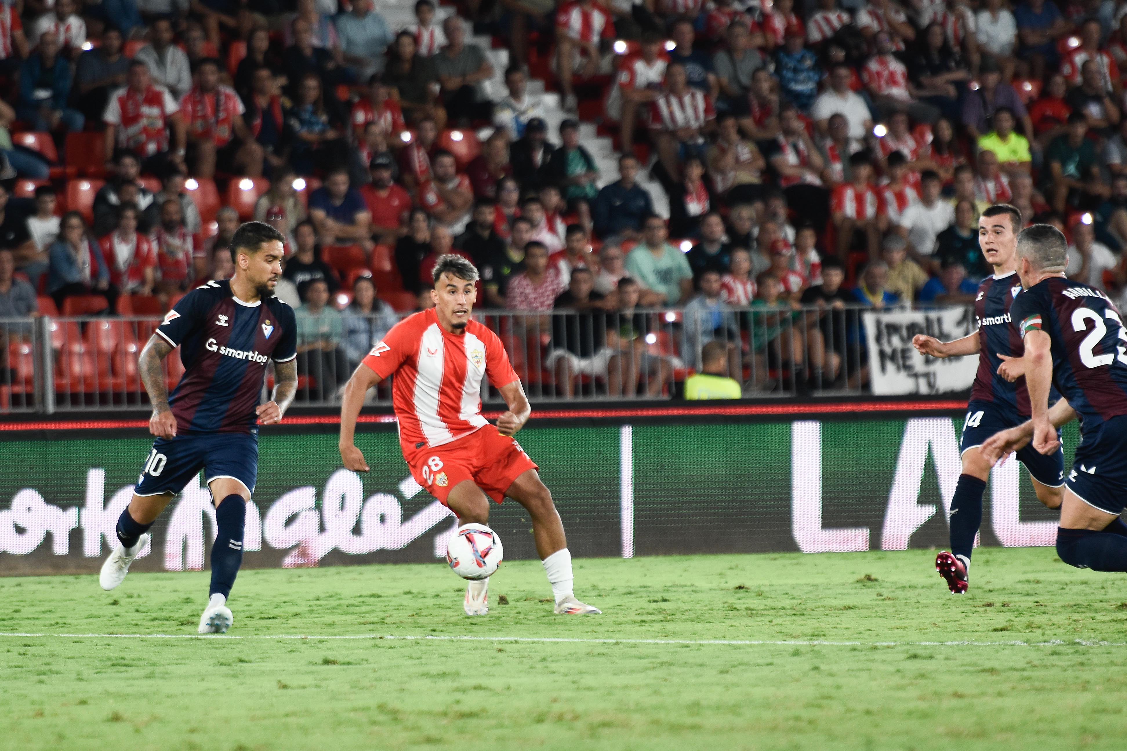 Un 9 con mucho futuro en el mundo del fútbol.