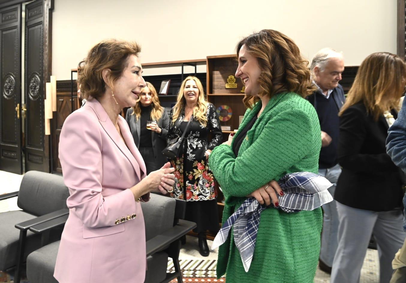 Ana Rosa Quintana ha estado en la mascletà del 9 de marzo de 2024 en València.