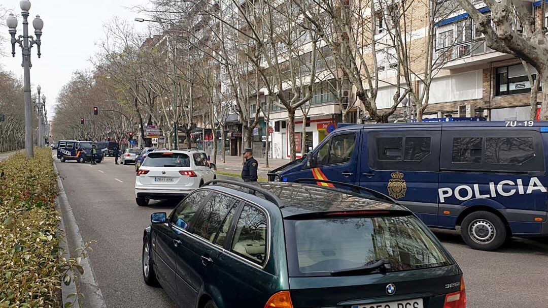 Control de la Policía Nacional en el paseo Zorrilla de Valladolid