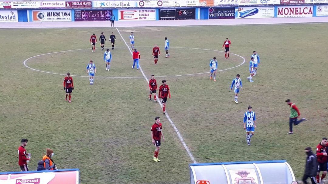 Ambas escuadras al término de los primeros 45 minutos con victoria parcial por 2-1 de los blanquiazules.