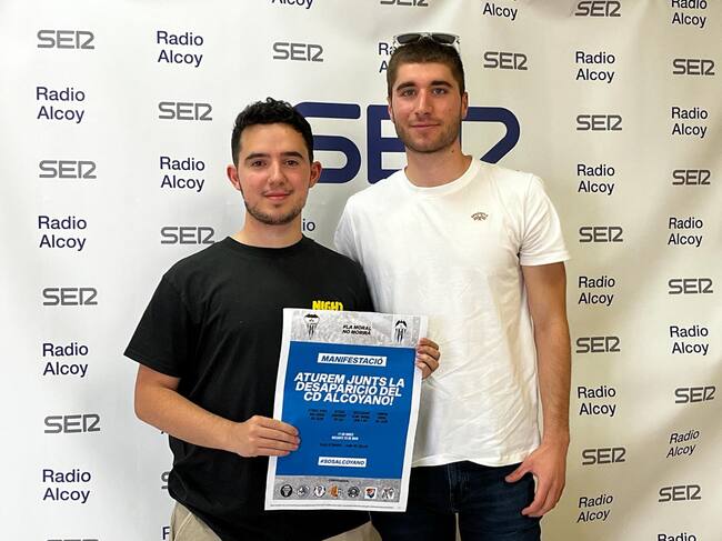 Adria Callado y Juanma Pastor, miembros de la plataforma "La moral no morirá"