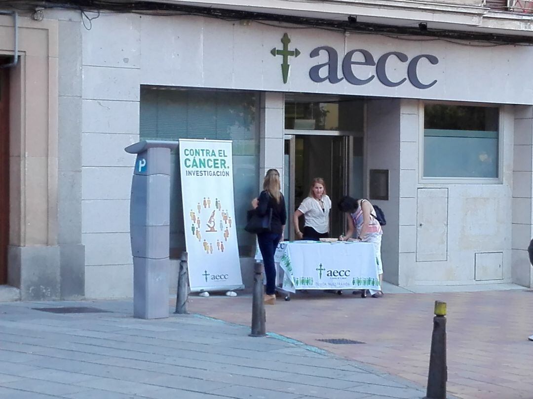 Fachada de la Asociación Española contra el Cáncer