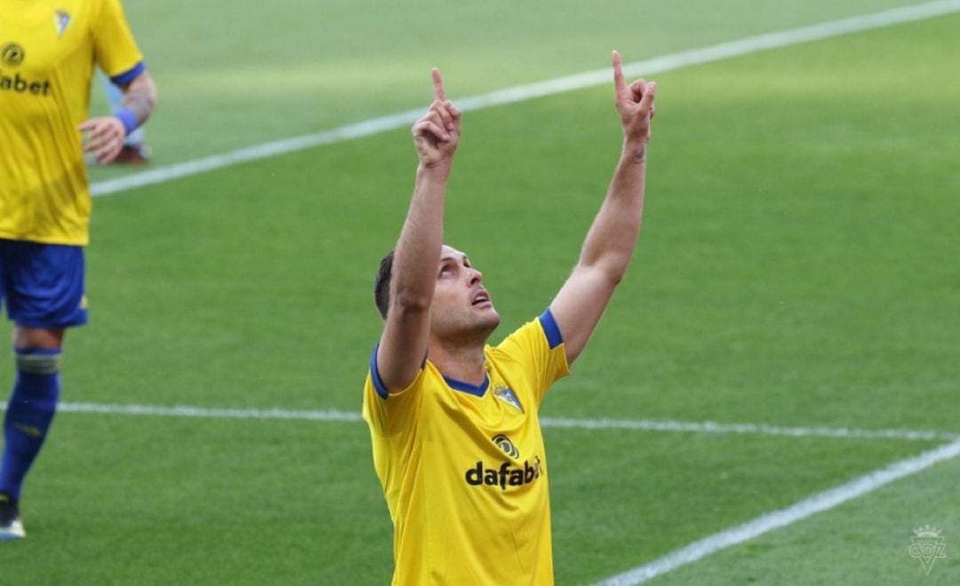 El jugador del Cádiz Juan Cala celebrando su último gol con la camiseta del Cádiz.