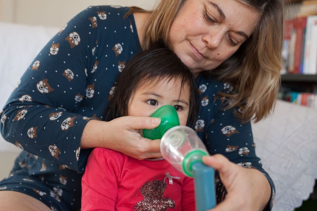 Uno de los causantes del asma infantil es la contaminación. 