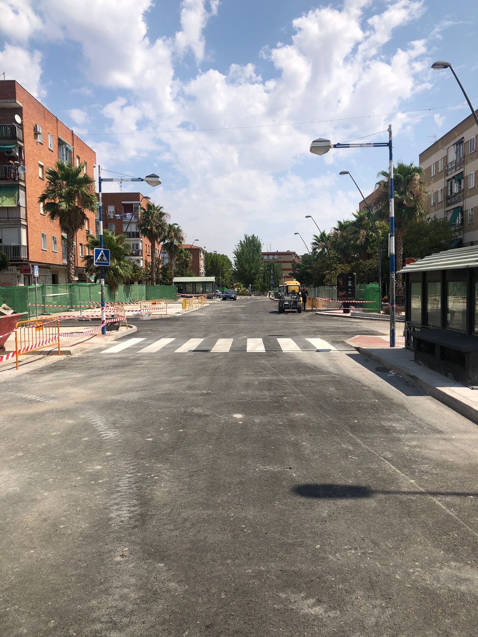 Este pasado 2 de agosto se recuperó la circulación al tráfico en la calle Aragón de Getafe que está a punto de concluir obras de reforma y mejora.