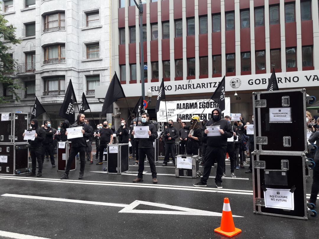 Concentración de Teknikariok en Bilbao