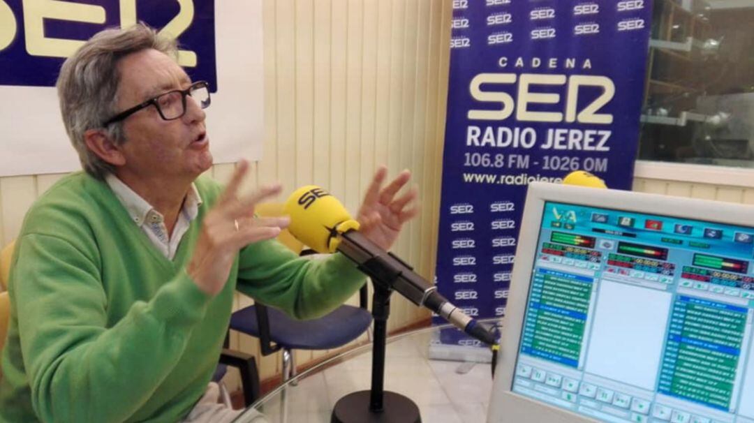 José Antonio Carmona, primer director de OJTV, en Radio Jerez