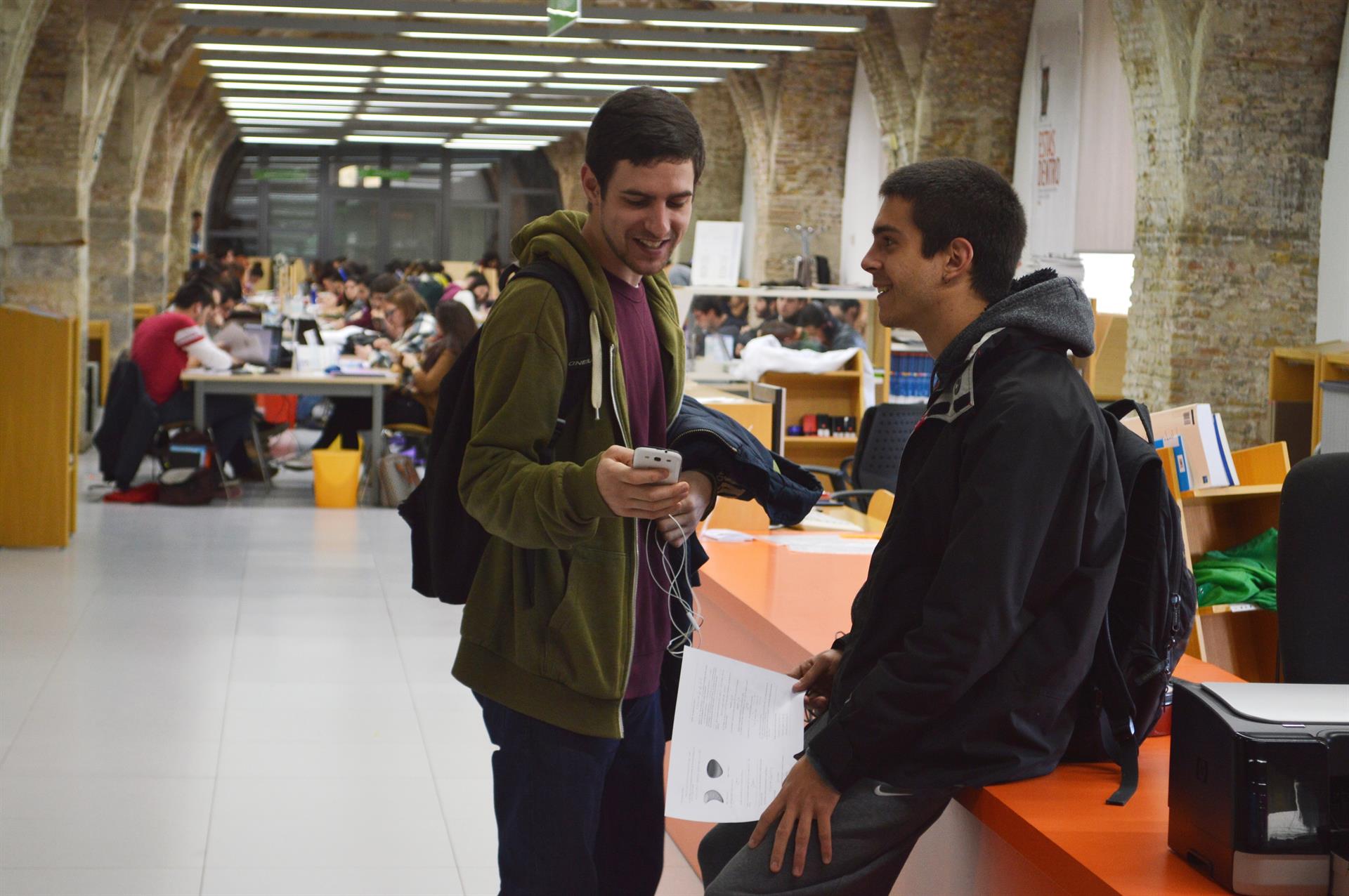 El CRAI Biblioteca y las salas de estudio de la UPCT ampliarán su horario durante el periodo de exámenes