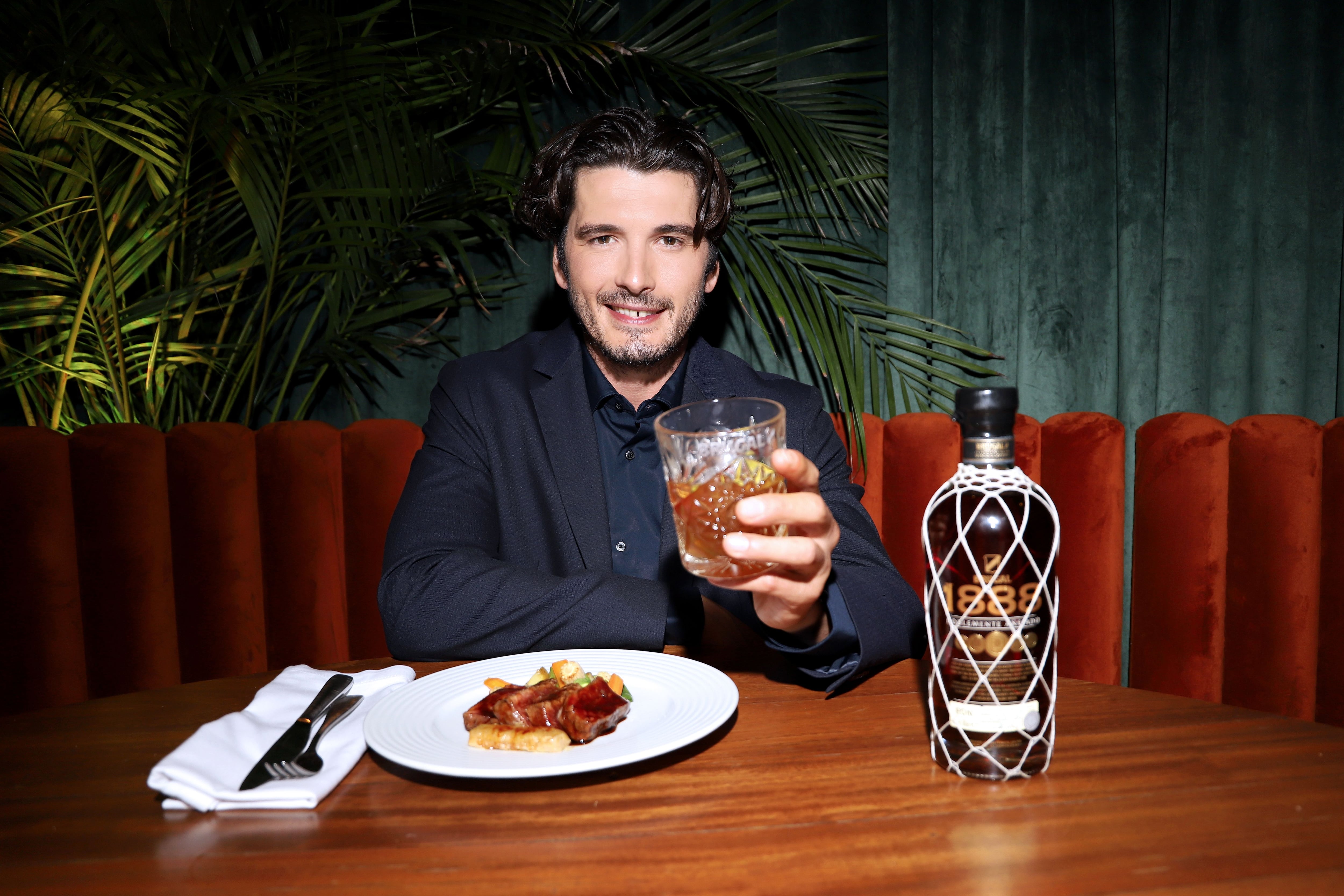 Yon González