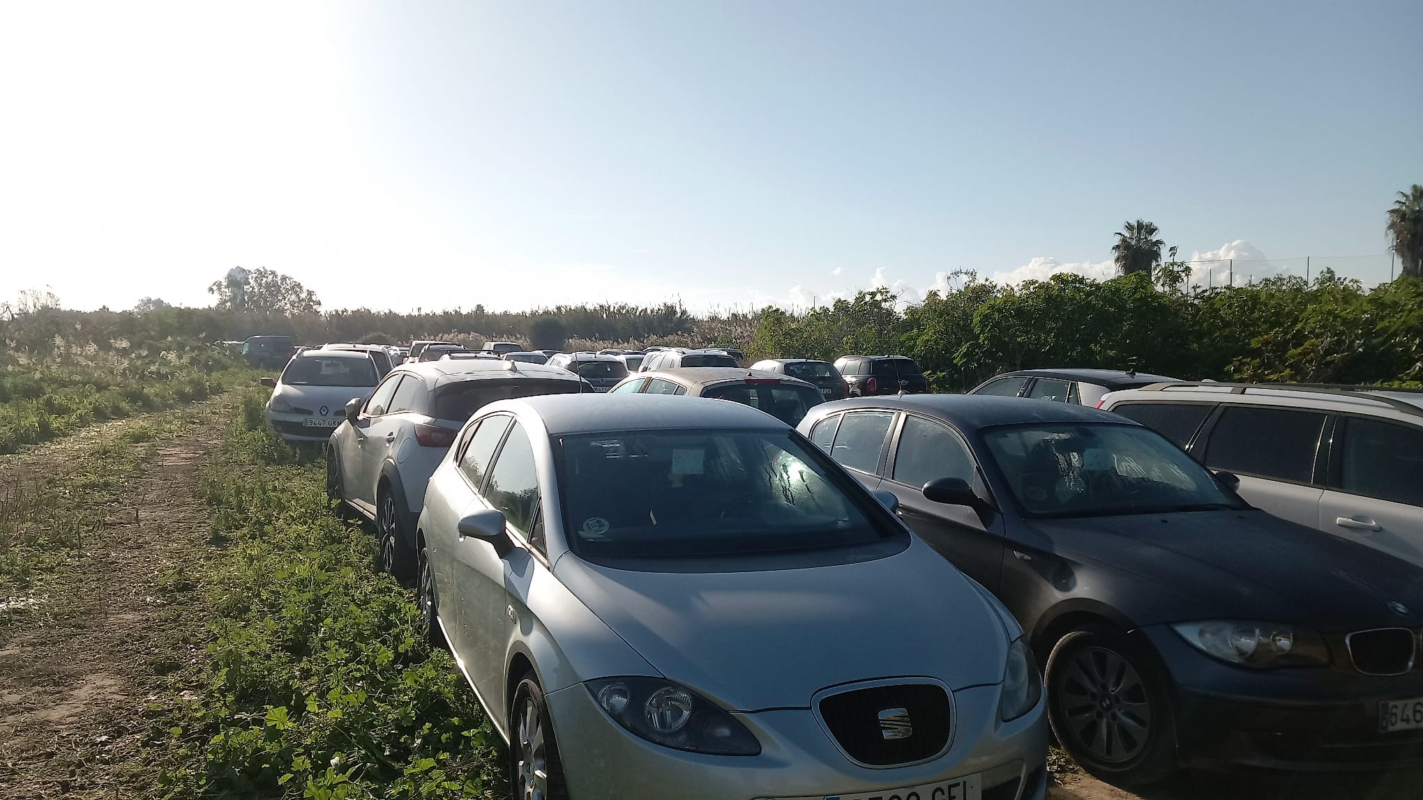 Uno de los aparcamientos ilegales en Churriana (Málaga)