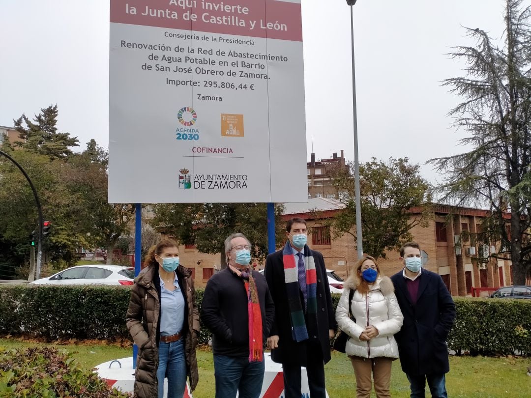 El alcalde de Zamora, Francisco Guarido, el Consejero de Presidencia de la Junta de Castilla y León, Ángel Ibáñez, la Delegada Territorial, Clara San Damián y concejales del PP de Zamora, visitan las obras de renovacion de la red de abastecimiento de San José Obrero