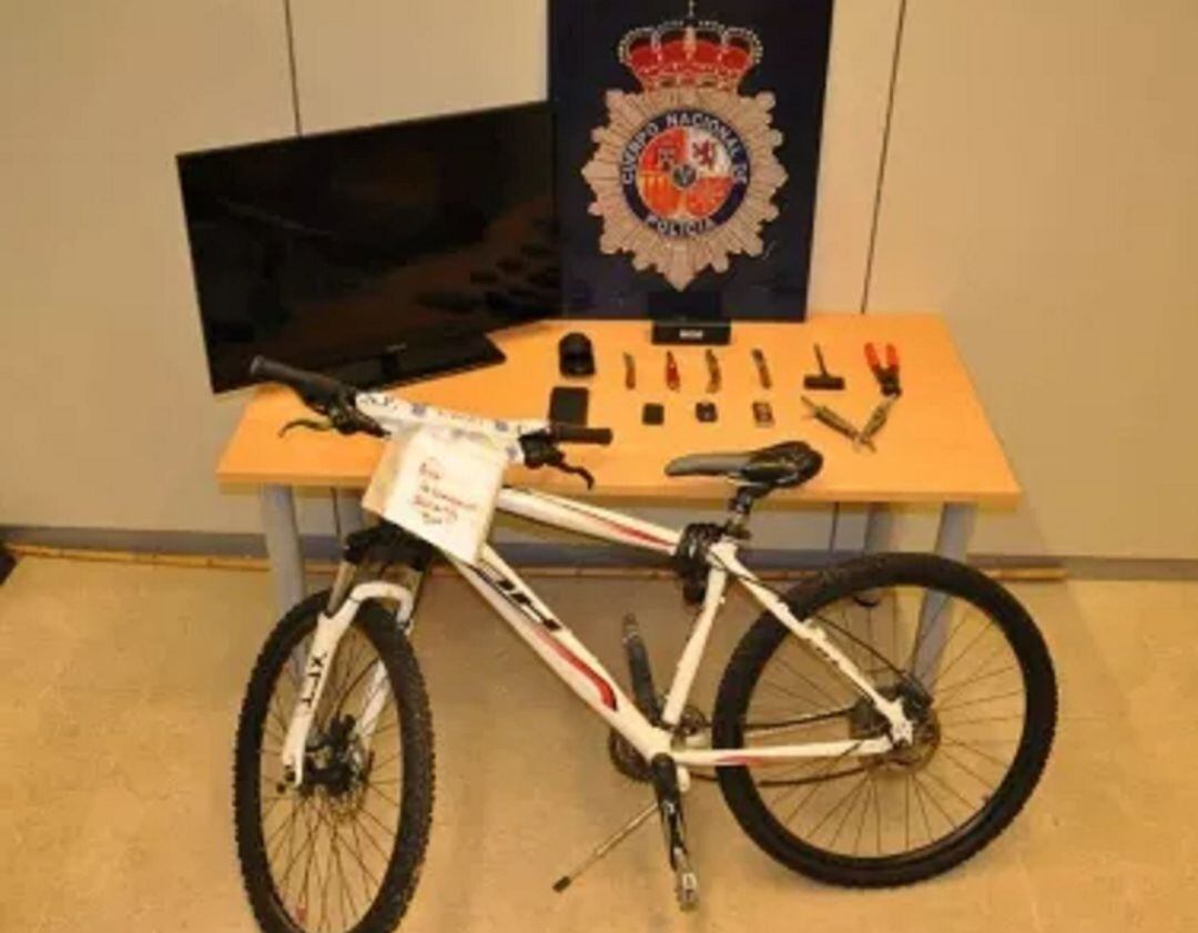 Algunos de los efectos recuperados