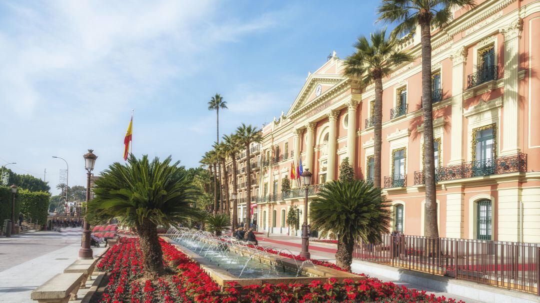 Imagen de la fachada principal del Ayuntamiento de Murcia