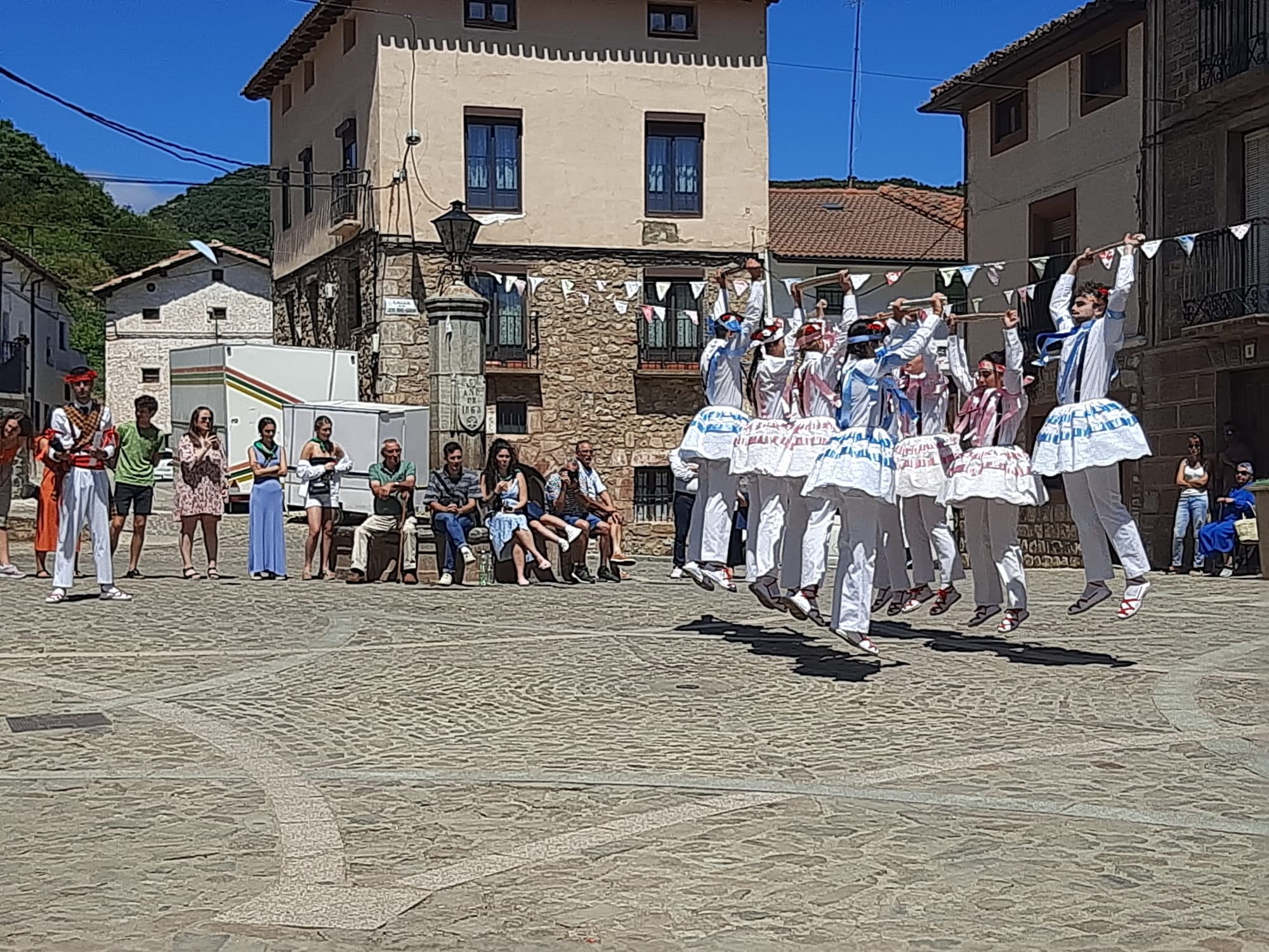 Danzantes en Nieva de Cameros