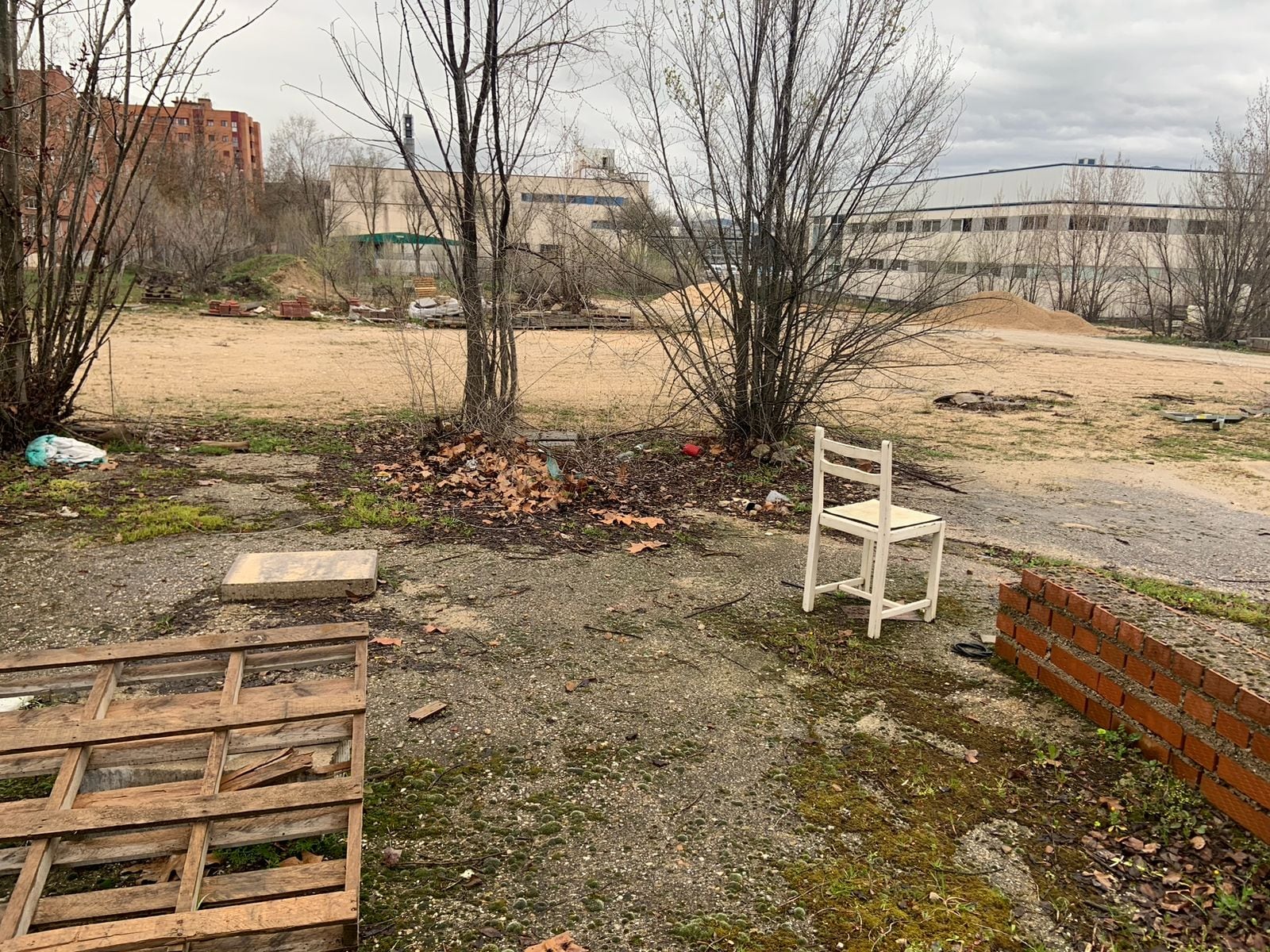Nueva denuncia del PSOE de Tres Cantos sobre vertederos improvisados en parcelas municipales