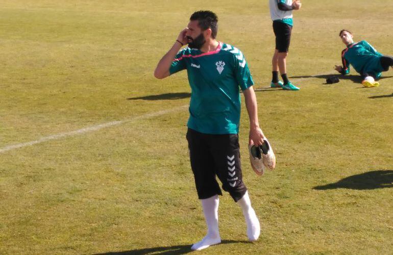 David Córcoles durante un entrenamiento con el Albacete
