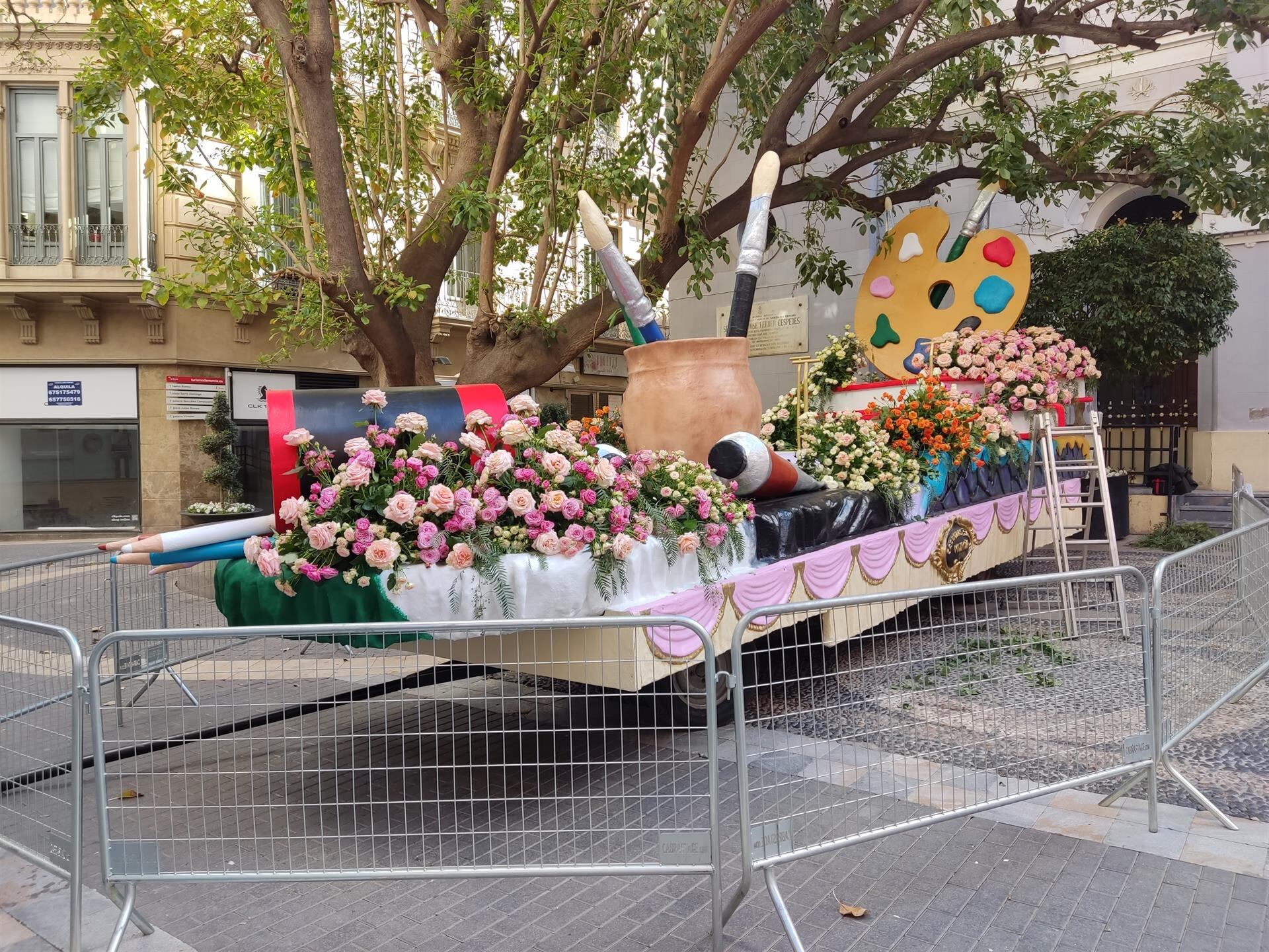 Una de las carrozas que participarán en el desfile de la Batalla de las Flores en Murcia